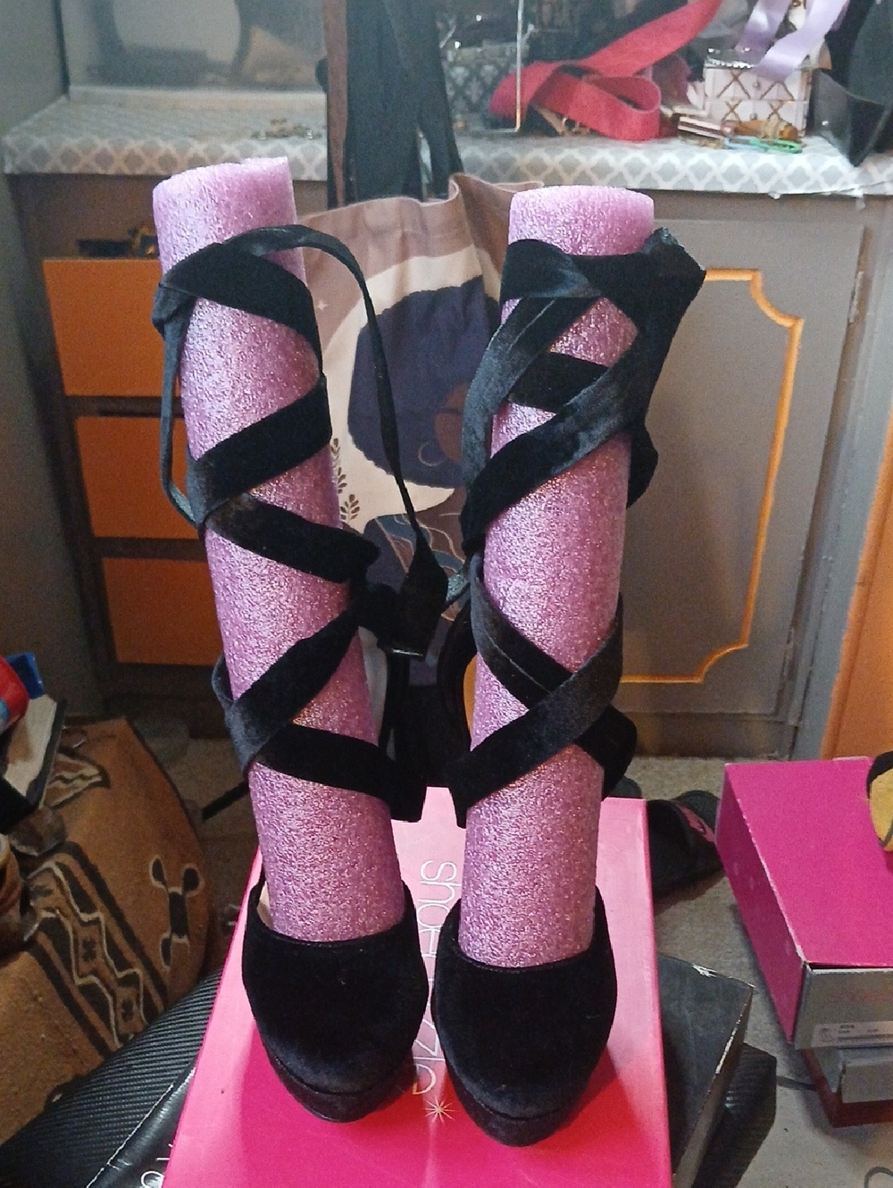 Shoe Dazzle Pink Glitter Platform Heels with Black Velvet Wrap